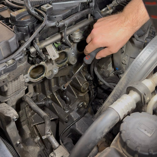 Mercedes W211 M271 AU-Problem – So haben wir den Fehler gefunden und behoben